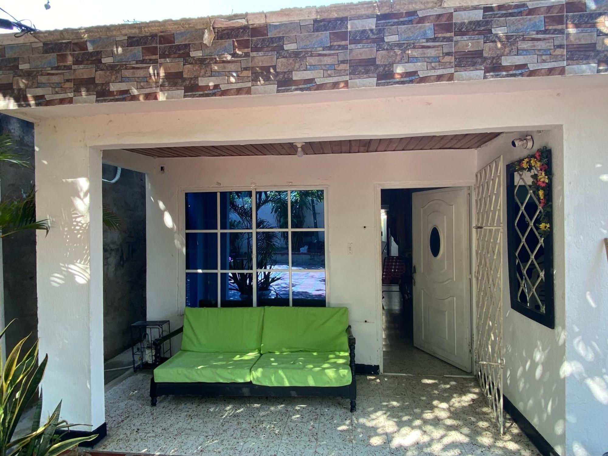 Casa Vecina Hostal Санта Марта Екстериор снимка